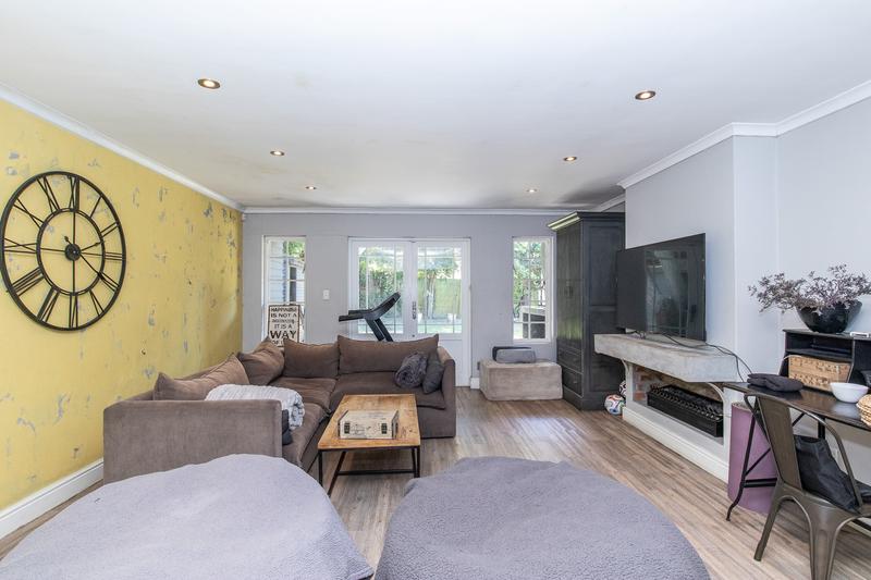 4 Bedroom Property for Sale in Constantia Western Cape